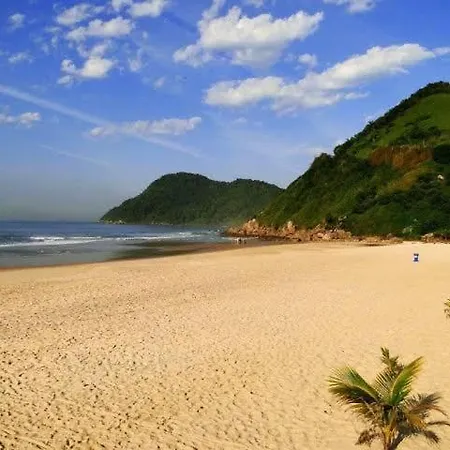 01 Doutor Hostel 800 Mts Da Praia Guaruja Exterior photo